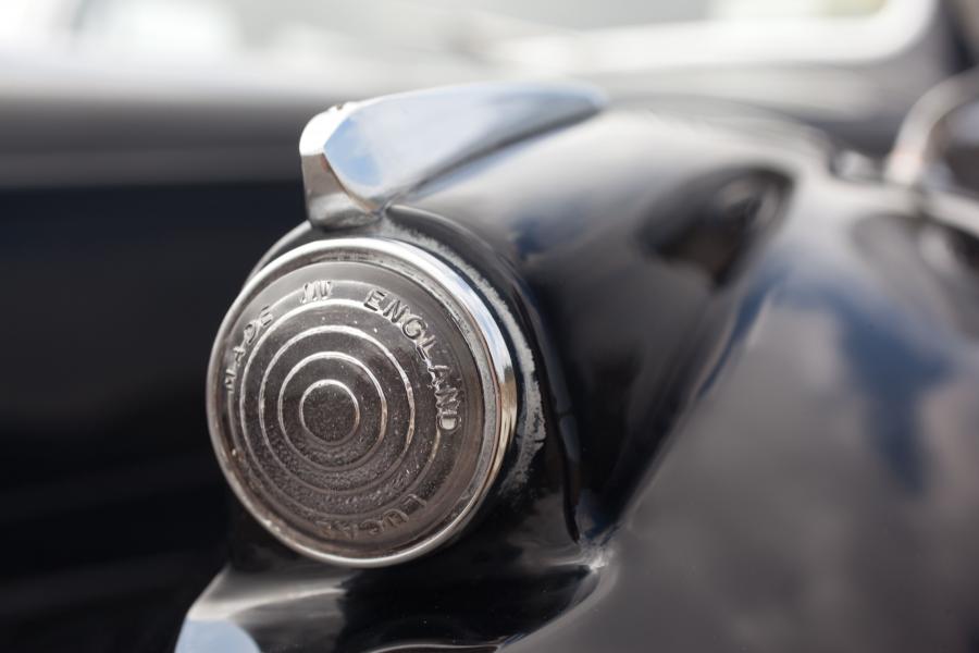  Bentley Mark VI Sports Saloon 1950 года  (фото 11 из 20)